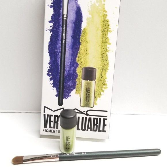 MAC Cosmetics Other - MAC Pigment CHARTREUSE Gold Pearled Green Kit